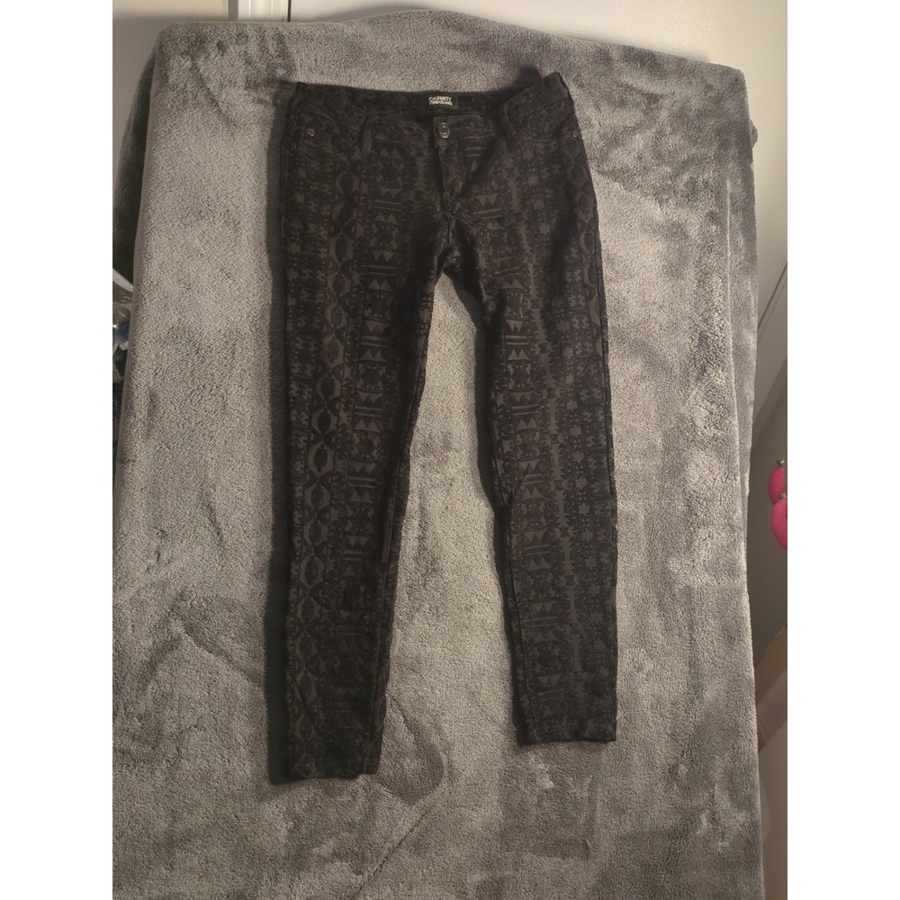 Celebrity Pink Velvet Damask skinny Jeans Black denim junior 29 X 27
